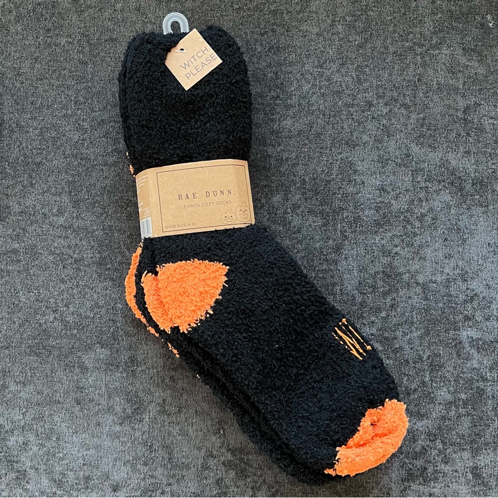 NWT Rae Dunn Women’s Halloween Cozy Socks 3-Pack